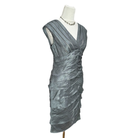 Adrianna Papell Dress Womens Tiered Silver Satin Mesh Cocktail Sleeveless Sz 4 - Picture 6 of 12